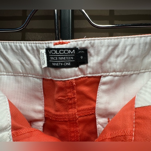 VOLCOM SHORTS - Picture 3 of 8